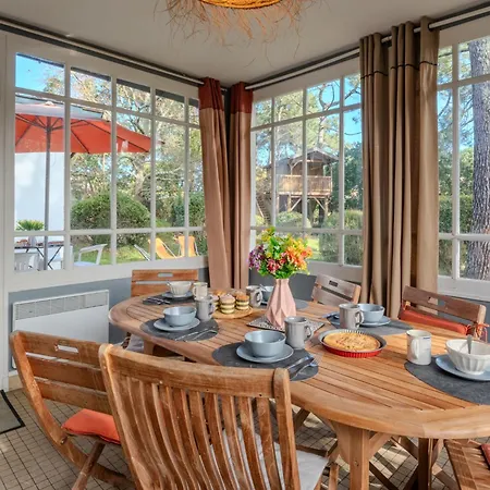Holiday home Les Bruyeres By Interhome