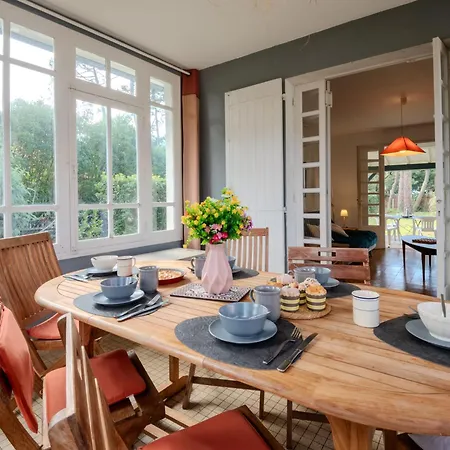 Holiday home Les Bruyeres By Interhome